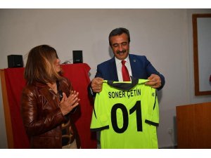 Soner Çetin’e hakem forması