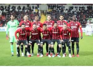 Gazişehir Gaziantep gözünü zirveye dikti