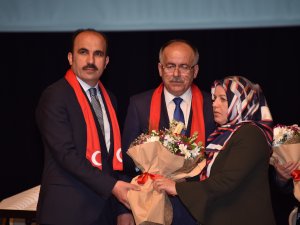 Şehit ve gazi eşlerine paye töreni