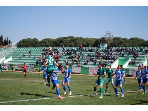 Salihli Belediyespor, İzmirspor’a tek golle yıkıldı