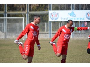 Baba ve oğlu aynı takımda forma giyiyor