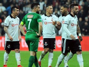 Beşiktaş'ın yenilmezlik serisi güzel günler için yetmedi