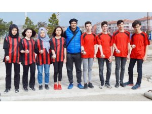 Hükümlülerin yaptığı sahadan derece elde ettiler