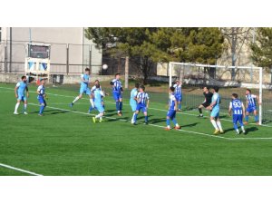 DPÜ Futbol Takımı play-off iddiasını sürdürüyor