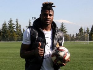 Lanre Kehinde: "Babama son kez saygı gösterme şansı olarak gördüm ve yaptım"