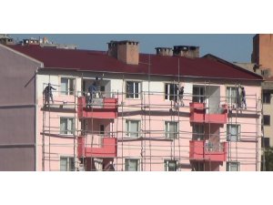 Can güvenliklerini hiçe sayıp metrelerce yükseklikte çalıştılar