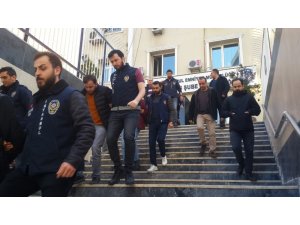 Hasarlı araçları plakasını değiştirerek satan şebekeye operasyon: 12 gözaltı