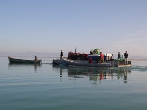 Beyşehir Gölü adalarında ekim telaşı