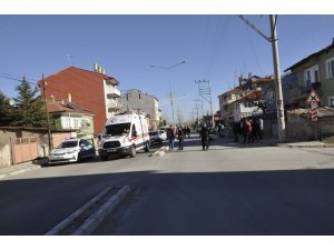 Motosiklet sürücüsünün kazada dili boğazına kaçtı
