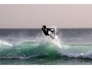 Dakar sahilleri sörf tutkunlarını ağırlamayı bekliyor