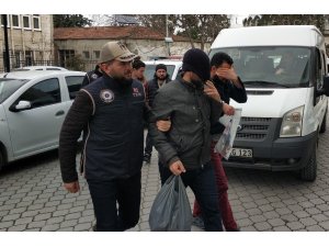 Samsun’da DEAŞ’tan 4 zanlı adliyede