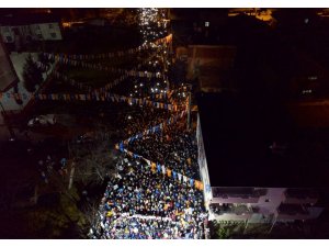 Mahalle mitinginde inanılmaz kalabalık