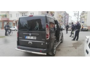 Duruşma sonrası karşılaşan taraflar birbirine girdi: 8 yaralı