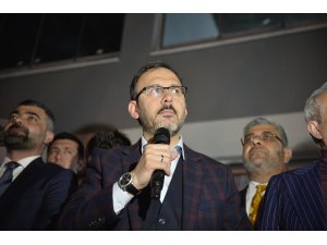 Bakan Kasapoğlu, Mardinli gençlerle bir araya geldi