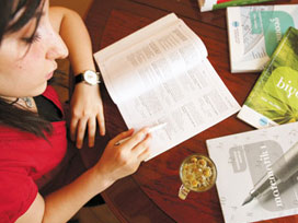 Ders kitaplarına 'açılım' düzenlemesi