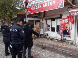 Menemen’de seçim ofisine saldırı
