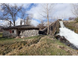 Değirmenin çarkı dördüncü kuşak torunla dönüyor