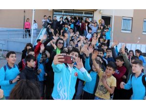 Dünya ve Avrupa şampiyonu Kamal’dan vefa örneği
