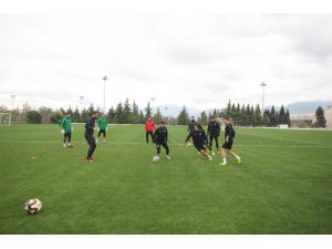 Denizlispor yağmur altında çalıştı