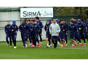 Fenerbahçe, Sivasspor hazırlıklarını sürdürüyor
