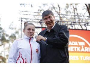ASAT Sporcusu  Eda Tekin Avrupa ikincisi oldu