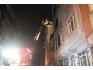 Mutfakta çıkan yangında 1 kişi yaralandı