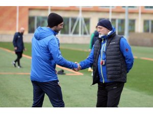 Kayserispor’da Sakıb Aytaç çalışmalara başladı