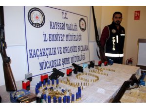 Postacı ve Vergi Dairesi çalışanı kılığında senet imzalatan suç şebekesi çökertildi