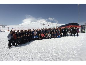 2023 Eğitim Vizyonu Kapsamında Türkiye’de İlk Spor Çalıştayı Erciyes’te Düzenlendi