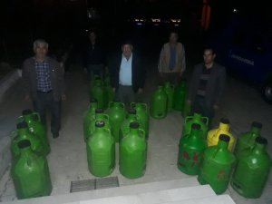 Köyleri dolaşıp sahte parayla zeytinyağı topladılar