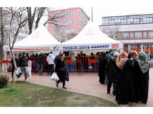 Vatandaş tanzim satış noktalarına akın etti