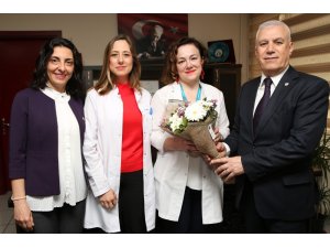 Bozbey: Hekimlerin itibarı en üst seviyeye çıkarılmalı