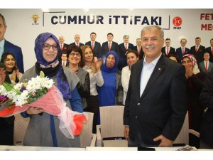 Gençlerden Dr Mehmet Nil Hıdır ’a sürpriz kutlama