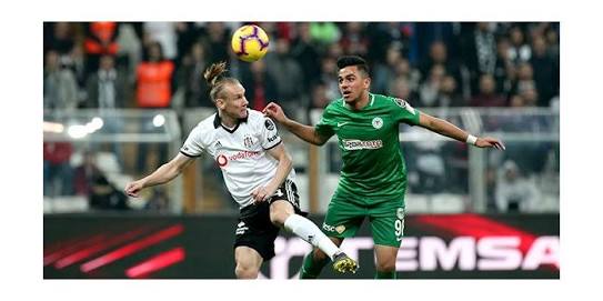 Mücahit Can Akçay'ı Lille izliyor