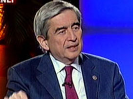 Öymen: Vatandaş yatağa aç giriyor