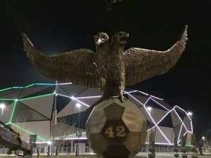 Konya Büyükşehr Stadyumu'na "çift başlı kartal" figürü