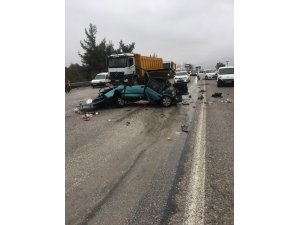 Paramparça olan otomobilden sağ çıktı