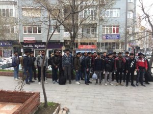 Keşan’da 49 kaçak göçmen yakalandı
