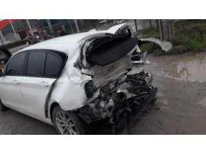 Cip otomobile arkadan çarptı: 1 yaralı