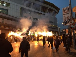 Stat önünde evlilik teklifi
