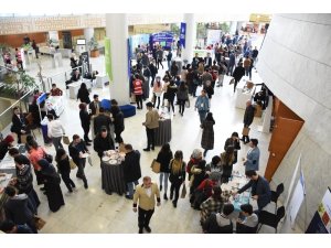 ‘İşini Şansa Bırakma Zirvesi’ne gençlerden ilgi