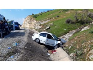 Virajı alamayan araç şarampole uçtu: 1 ölü