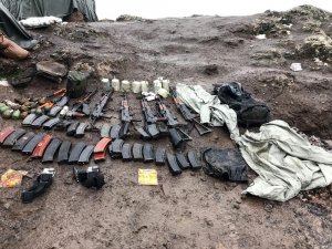 Kuzey Irak’ta çatışmada teröristlerin üzerinden çok sayıda silah ve mühimmat ele geçirildi