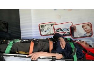 Yolun karşısına geçmek isterken aracın çaptığı vatandaş yaralandı