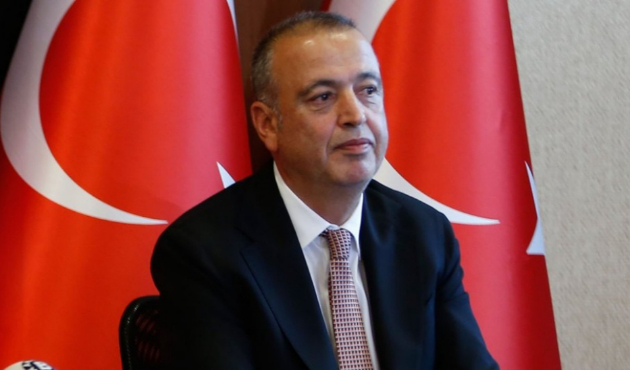 Battal İlgezdi, Hüsnü Bozkurt'a "dangalak" dedi