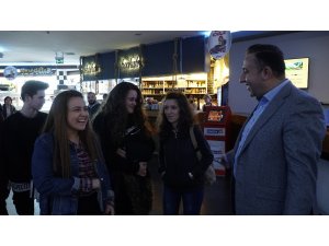 Siyasete sinema molası