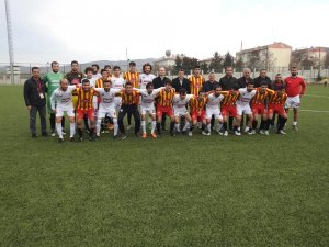 Kaymakamlar Gercüş Bağlarspor-Beşirispor maçını izledi