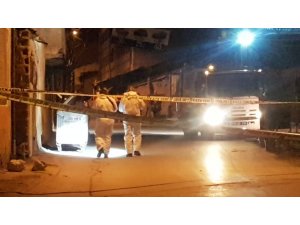 Bidon içerisinde konteynere atılan kimyasal madde AFAD ekiplerini harekete geçirdi