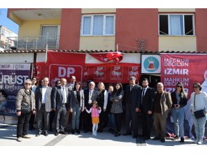 Demokrat Parti’nin Aliağa’daki seçim bürosu açıldı