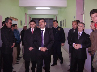 Vali Doğan Halkapınar'da